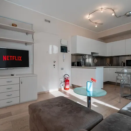 Repubblica Premium Apartment Milan